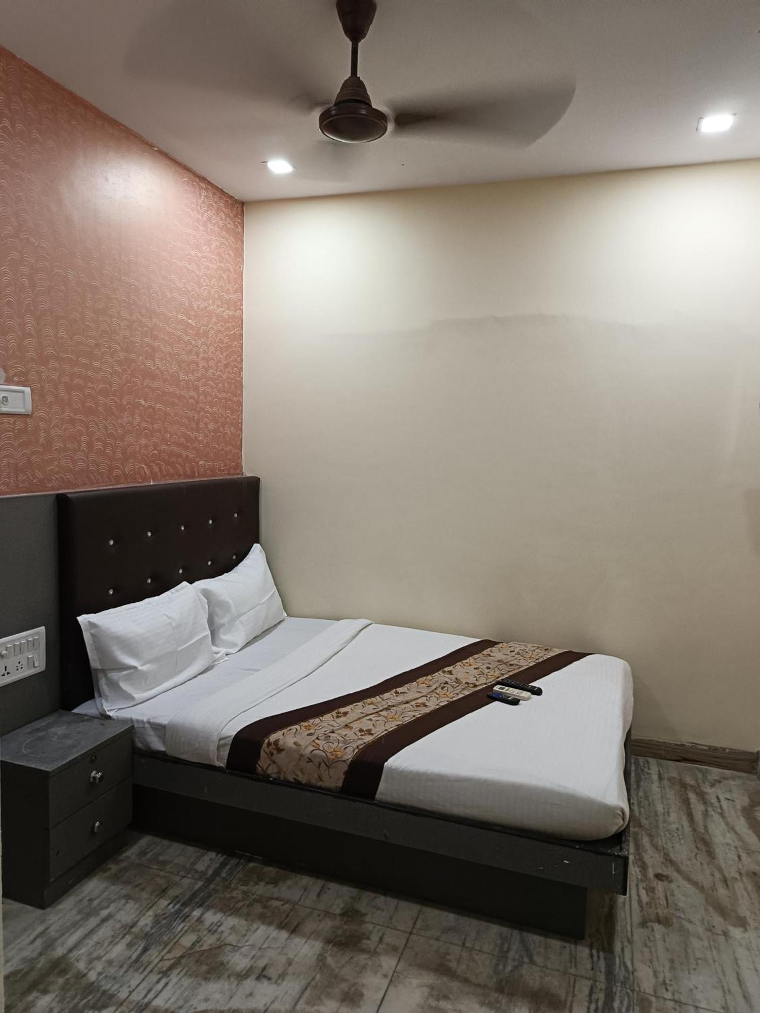 Hotel Urban Comfort Βομβάη Εξωτερικό φωτογραφία